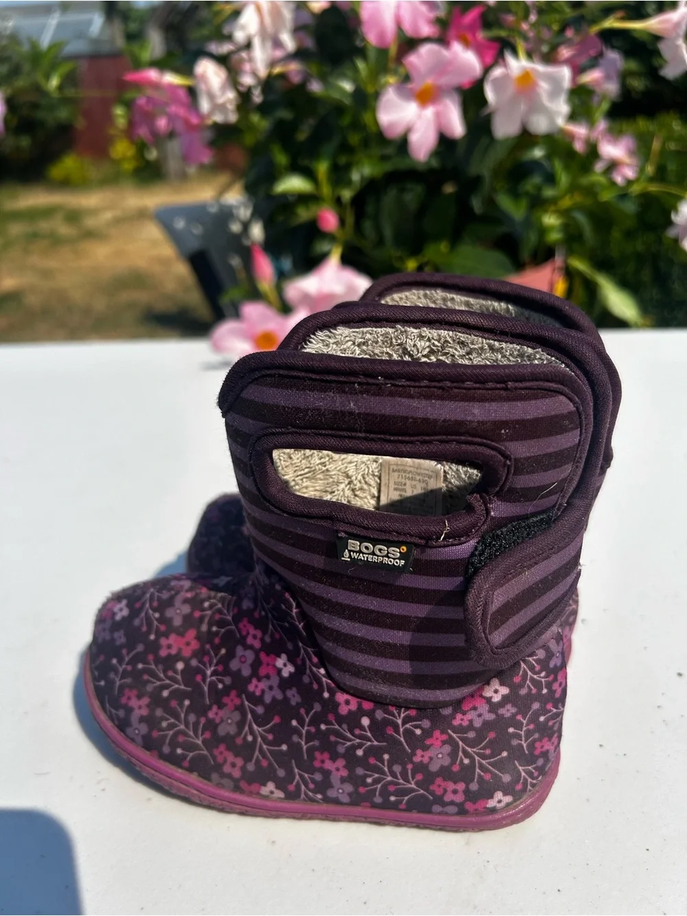 Bogs Kids baby Girl’s Plum/Pink Floral Waterproof Boots Size 7